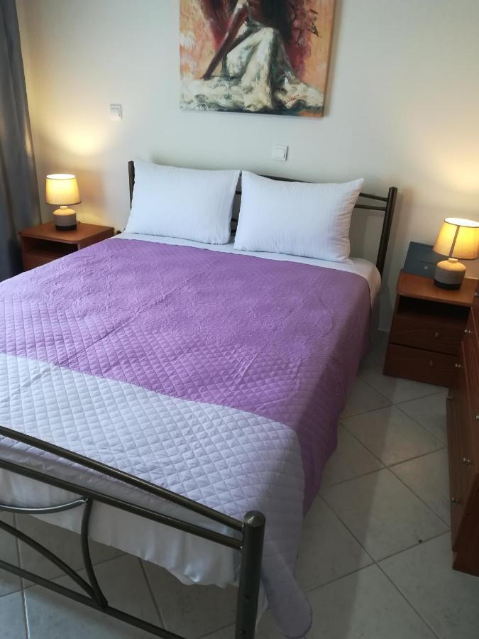 Apartment Ey Zhn Néa Khilí Exteriör bild