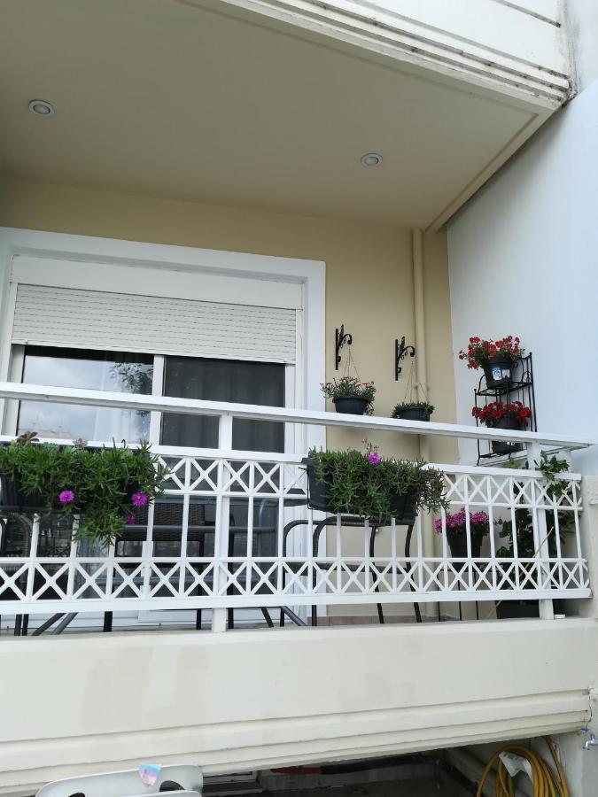 Apartment Ey Zhn Néa Khilí Exteriör bild